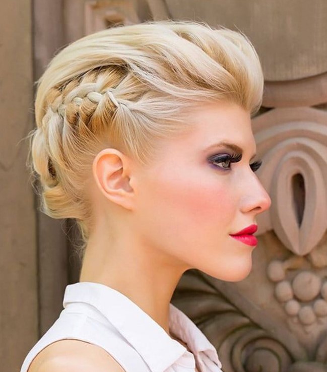 chignon banane mariage جولي كوافير روك نوفو La Beaute Idйe Cadeau