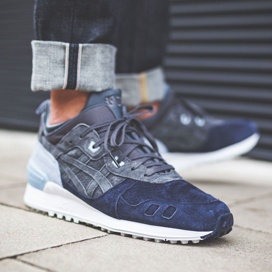 krossovki-asics-38